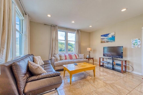 Train Depot Duplex (#1 and #2) image 12