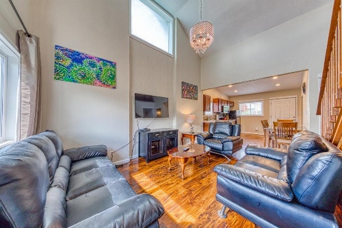 Train Depot Duplex (#1 and #2) image 13