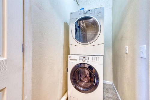 Train Depot Duplex (#1 and #2) image 15