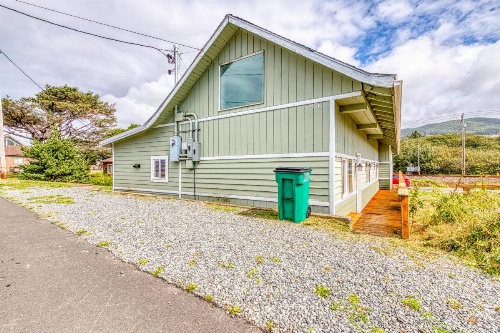 Train Depot Duplex (#1 and #2) image 23