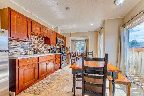 Train Depot Duplex (#1 and #2) image 28