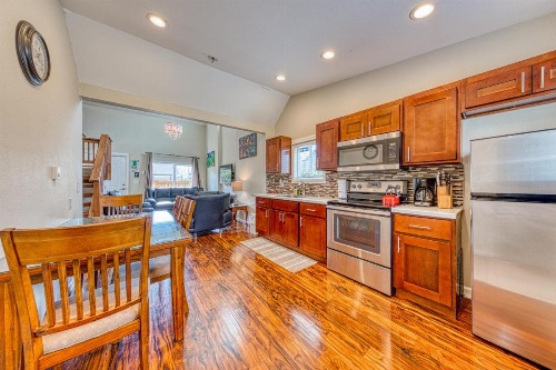 Train Depot Duplex (#1 and #2) image 29